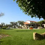 Casa Do Meio Do Povo - Turismo De Habitacao Chaves