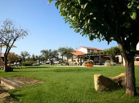 Casa Do Meio Do Povo - Turismo De Habitacao Chaves