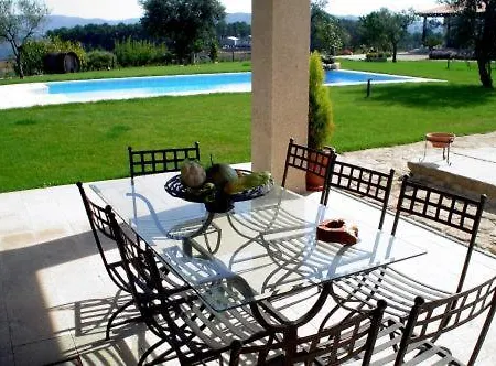 Casa Do Meio Do Povo - Turismo De Habitacao Chaves