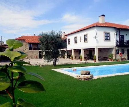 Casa Do Meio Do Povo - Turismo De Habitacao Chaves