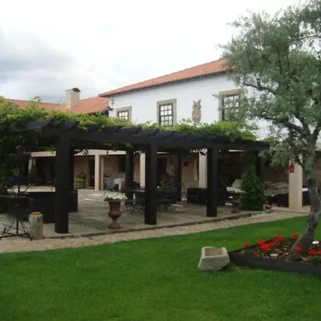 Country house Casa Do Meio Do Povo - Turismo De Habitacao Chaves