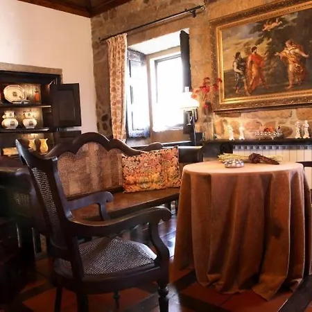 Casa Do Meio Do Povo - Turismo De Habitacao