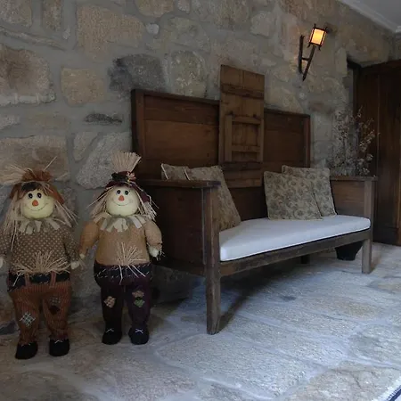 Casa Do Meio Do Povo - Turismo De Habitacao *