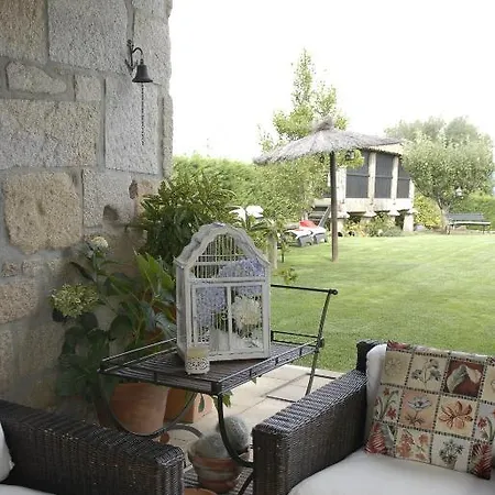 Casa Do Meio Do Povo - Turismo De Habitacao Chaves