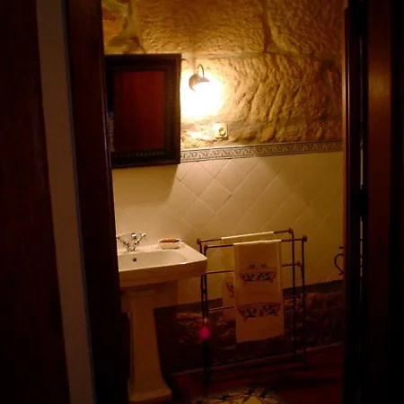 Casa Do Meio Do Povo - Turismo De Habitacao Country house
