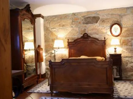 Casa Do Meio Do Povo - Turismo De Habitacao Chaves