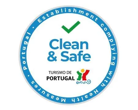 Casa Do Meio Do Povo - Turismo De Habitacao