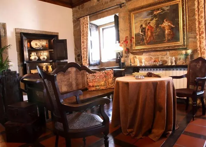 Casa Do Meio Do Povo - Turismo De Habitacao