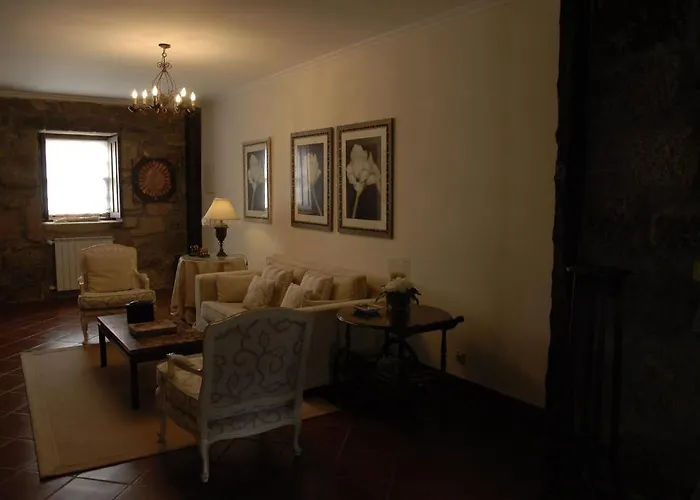 Casa Do Meio Do Povo - Turismo De Habitacao *