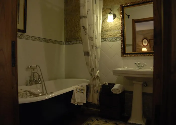 Casa Do Meio Do Povo - Turismo De Habitacao Шавиш